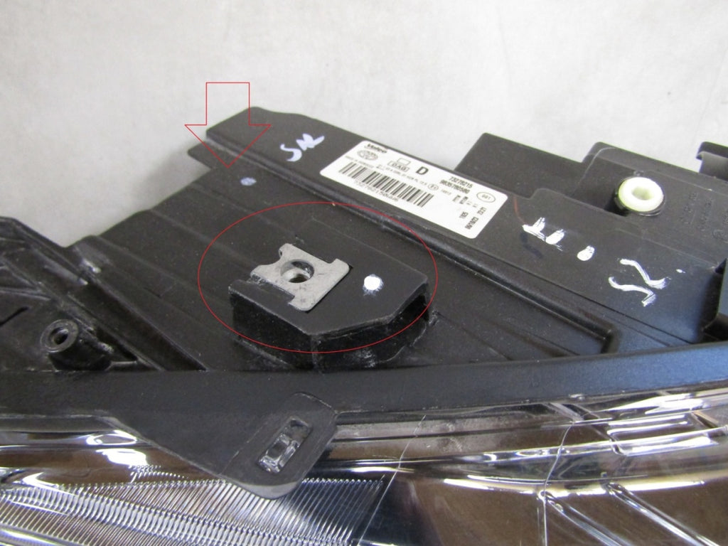 Prednji far TOYOTA PROACE CITY halogen RH PRAWA19- 9835780580