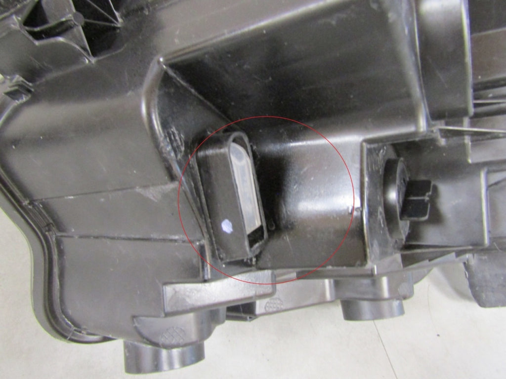 Prednji far TOYOTA PROACE CITY halogen RH PRAWA19- 9835780580