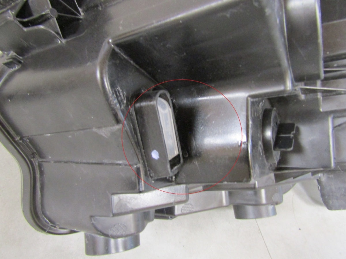 Prednji far TOYOTA PROACE CITY halogen RH PRAWA19- 9835780580