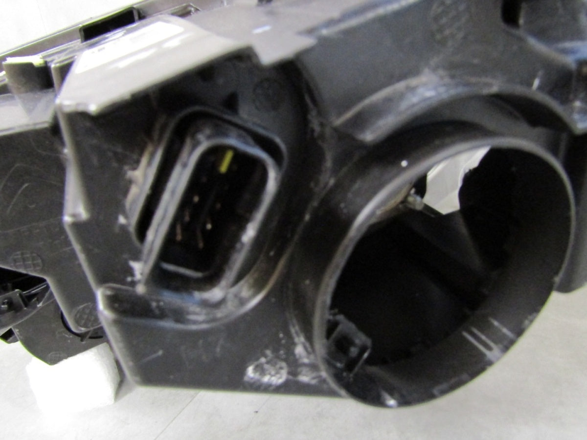 Prednji far TOYOTA PROACE CITY halogen RH PRAWA19- 9835780580