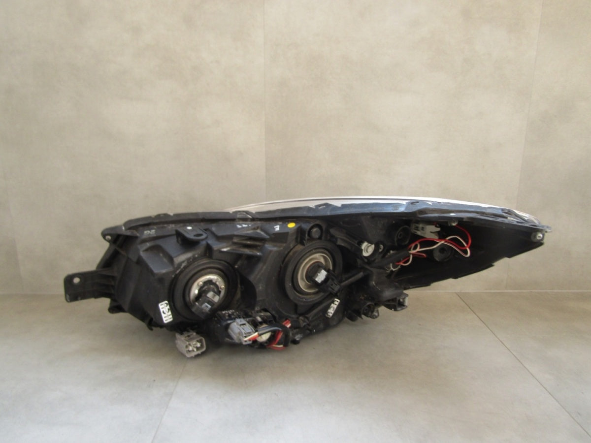 Prednji far SUBARU XV halogen 11-17 RH desni