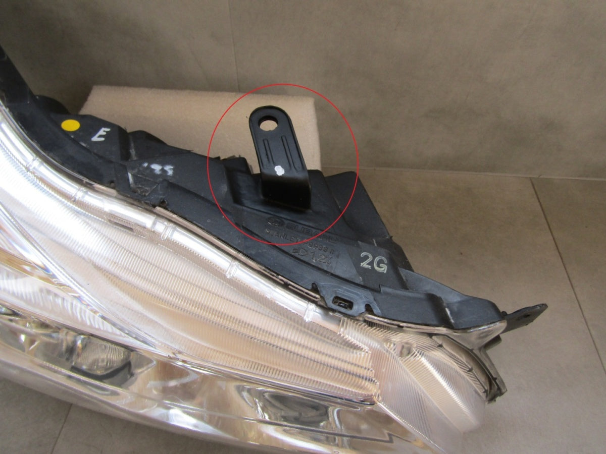 Prednji far SUBARU XV halogen 11-17 RH desni