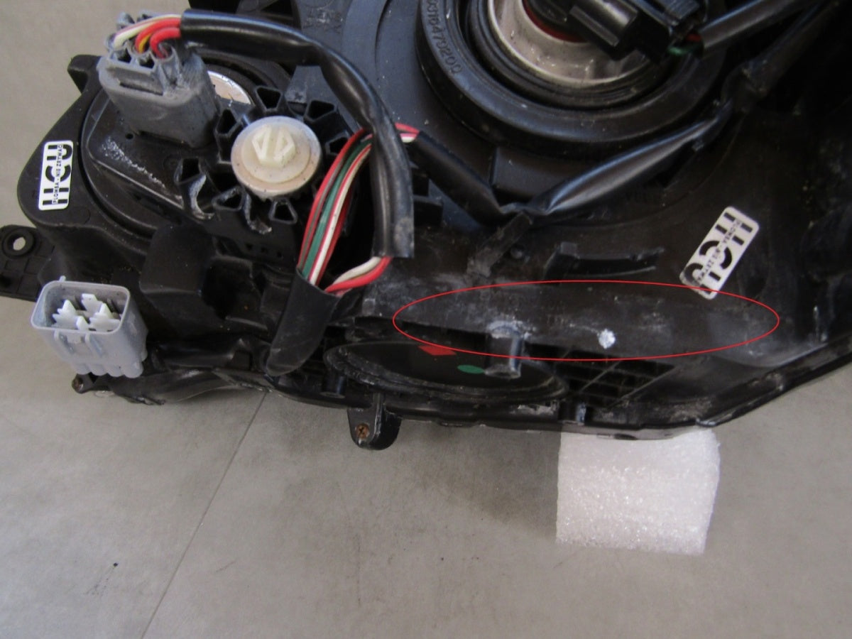 Prednji far SUBARU XV halogen 11-17 RH desni