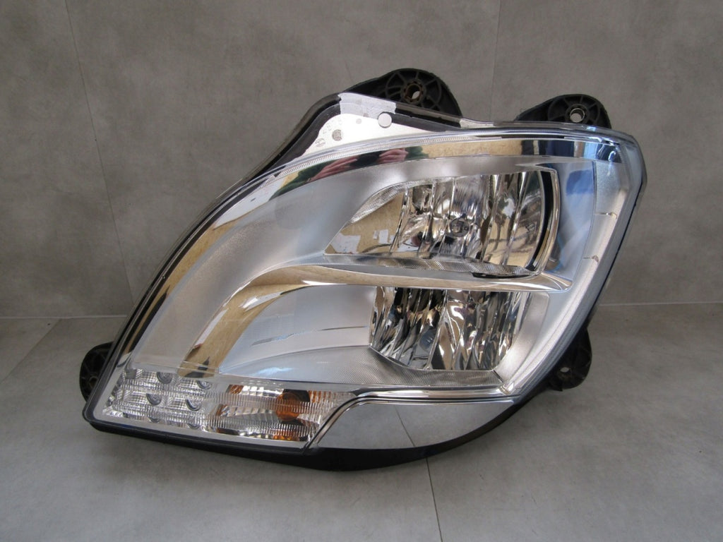 Prednji far DAF XF 106 Euro 6 HELLA LH lijevi 1EX01011631 13-