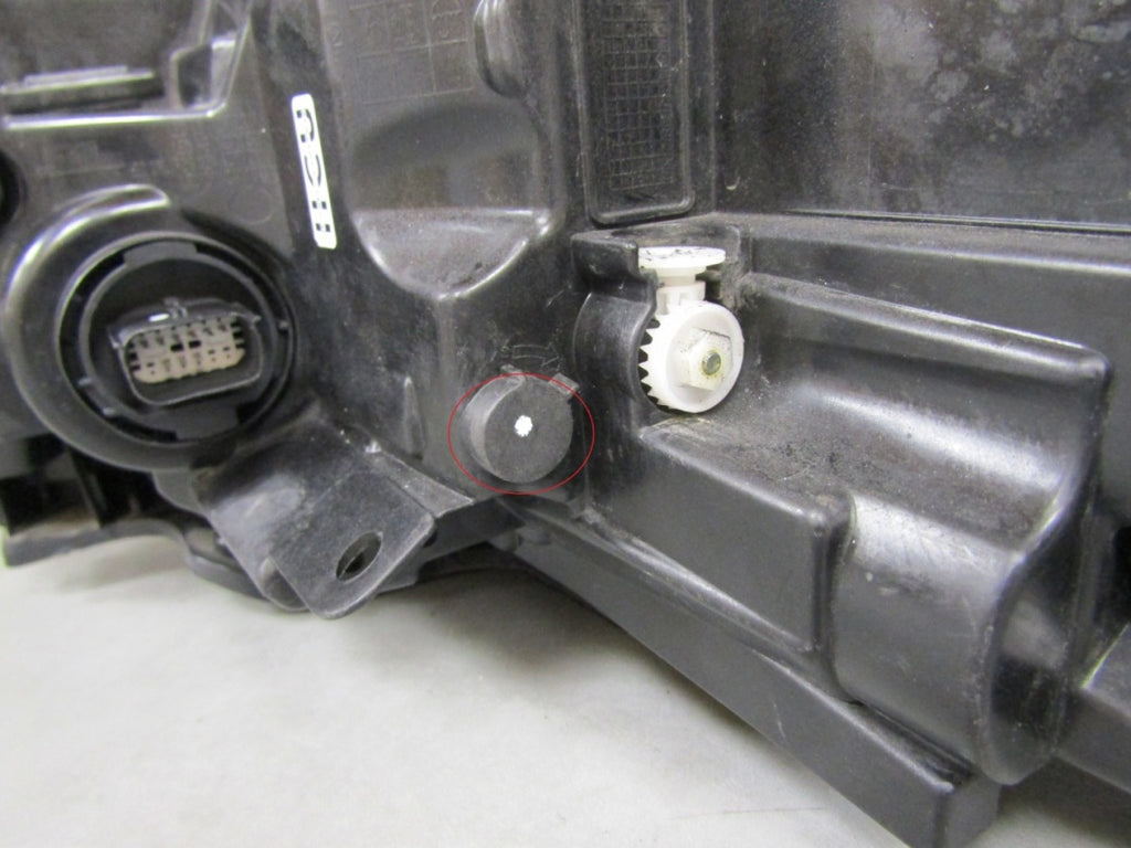 Prednji far JEEP CHEROKEE KL PERFORMANCE LED KANADA 14- RH desni