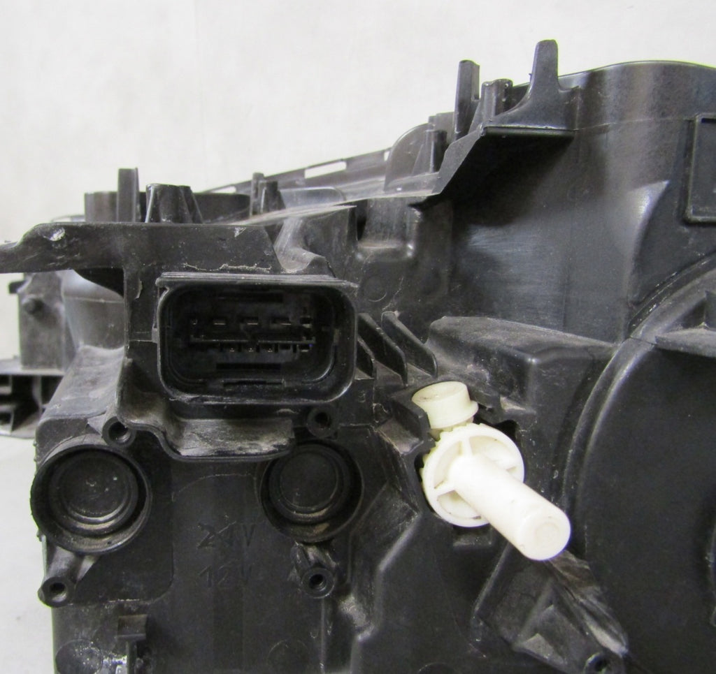 Prednji far BMW X1 F48 LED 15-19 desni RH 7193708-03