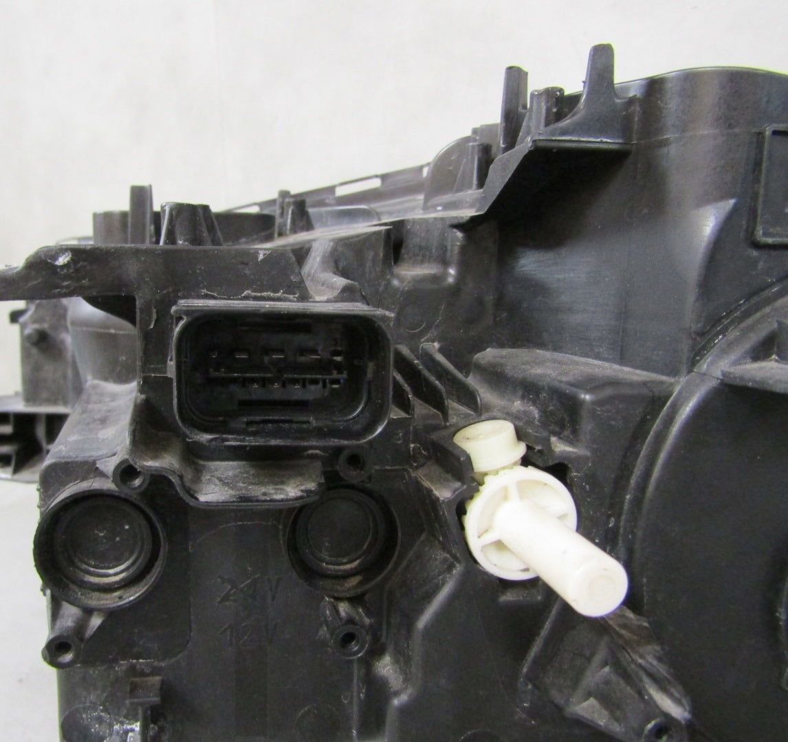 Prednji far BMW X1 F48 LED 15-19 desni RH 7193708-03