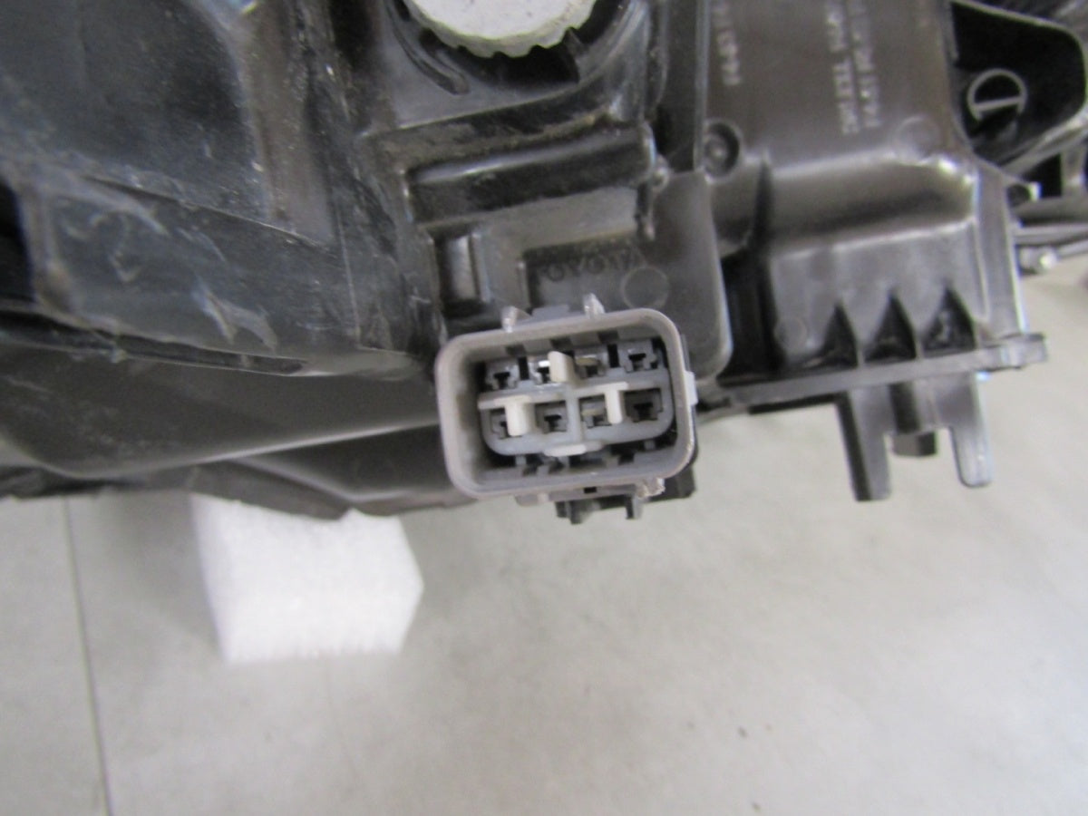 Prednji far TOYOTA CHR CH-R 1 I LIFT FULL LED 20-23 LH 81150-YP280