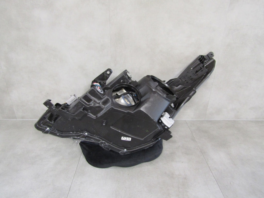 Prednji far TOYOTA AVENSIS T27 III halogen sa sočivom RH desni 09-11 H279GR-DE