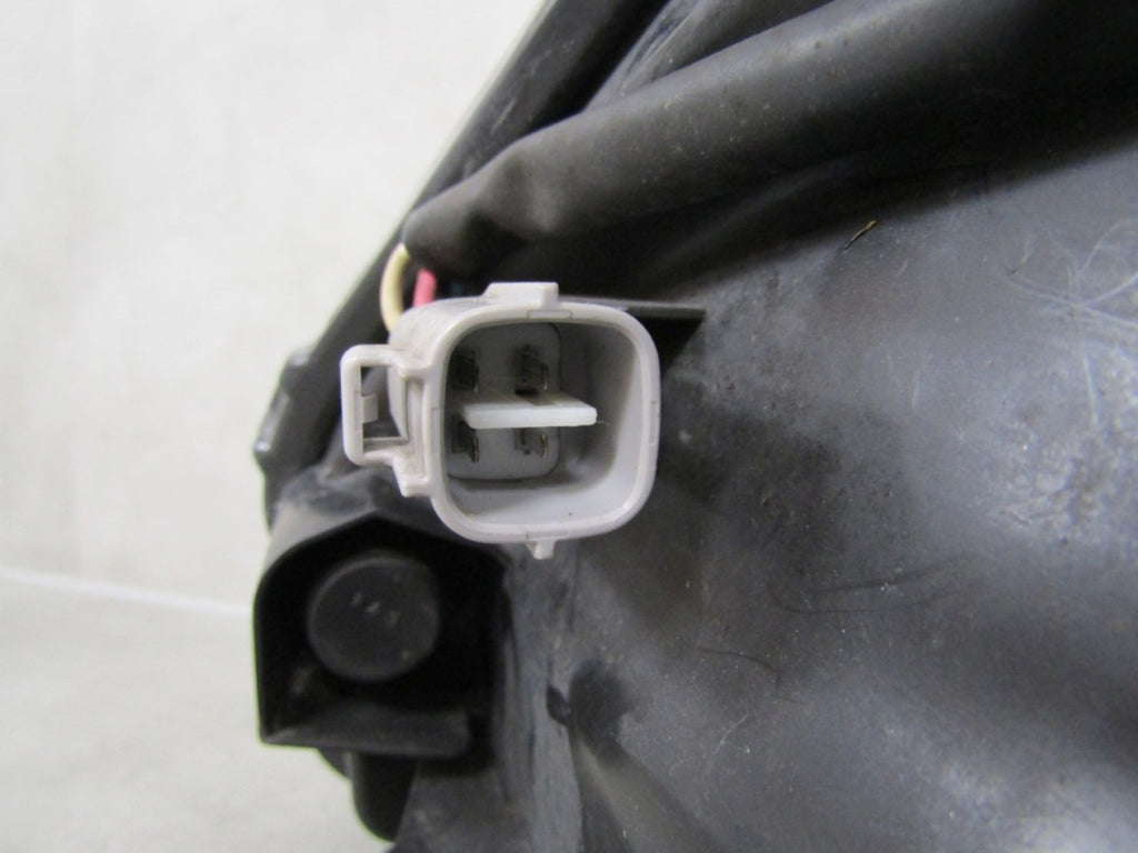 Prednji far TOYOTA AVENSIS T27 III halogen sa sočivom RH desni 09-11 H279GR-DE