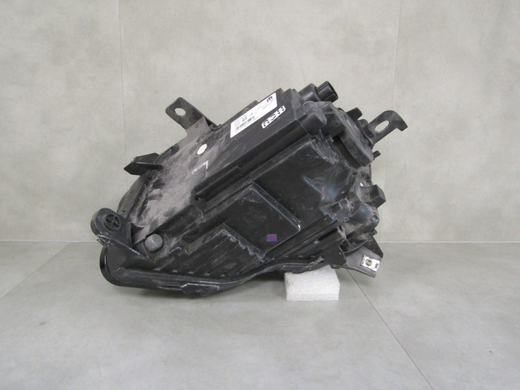 Prednji far FIAT 500E II 2 halogen RH desni 20- 521400300