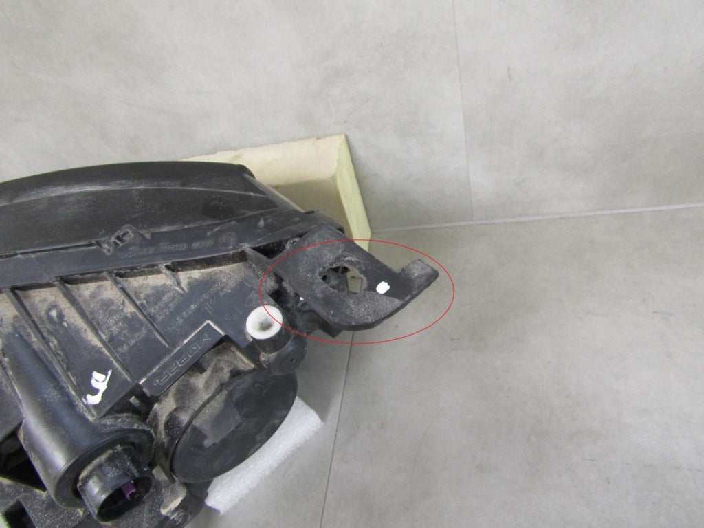 Prednji far FIAT 500E II 2 halogen RH desni 20- 521400300