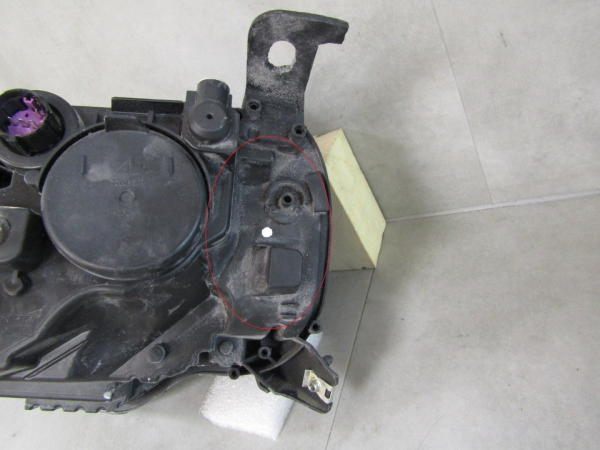 Prednji far FIAT 500E II 2 halogen RH desni 20- 521400300