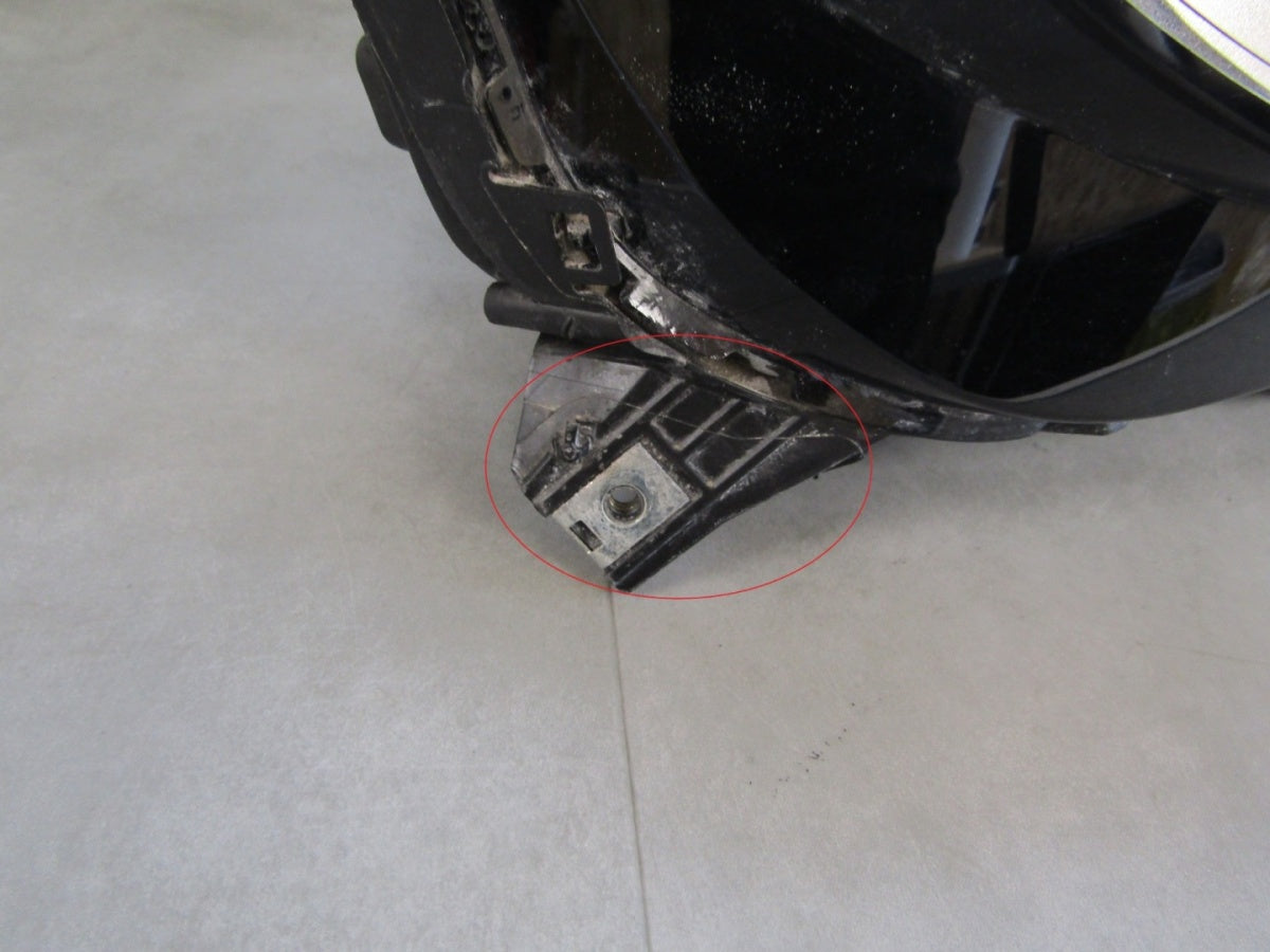 Prednji far FIAT 500E II 2 halogen RH desni 20- 521400300