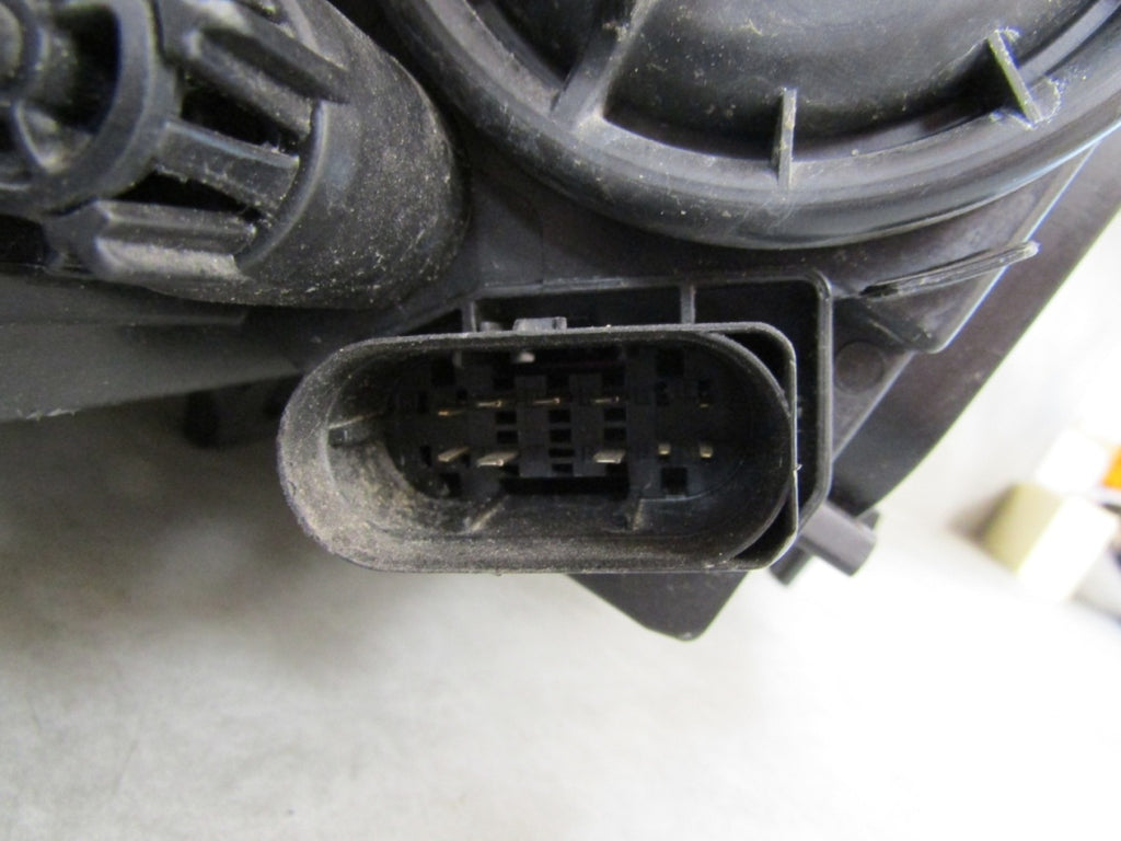 Prednji far MERCEDES CLA W117 AMG xenon zakretni 13-16 LH lijevi A1179066900