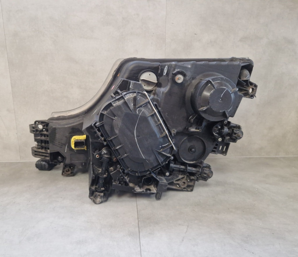Prednji far MERCEDES ACTROS MP4 halogen 11- desni RH A9608200339