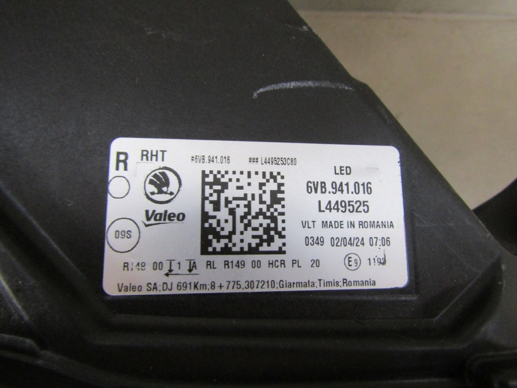 Prednji far SKODA FABIA IV 4 LED 21- RH desni 6VB941016