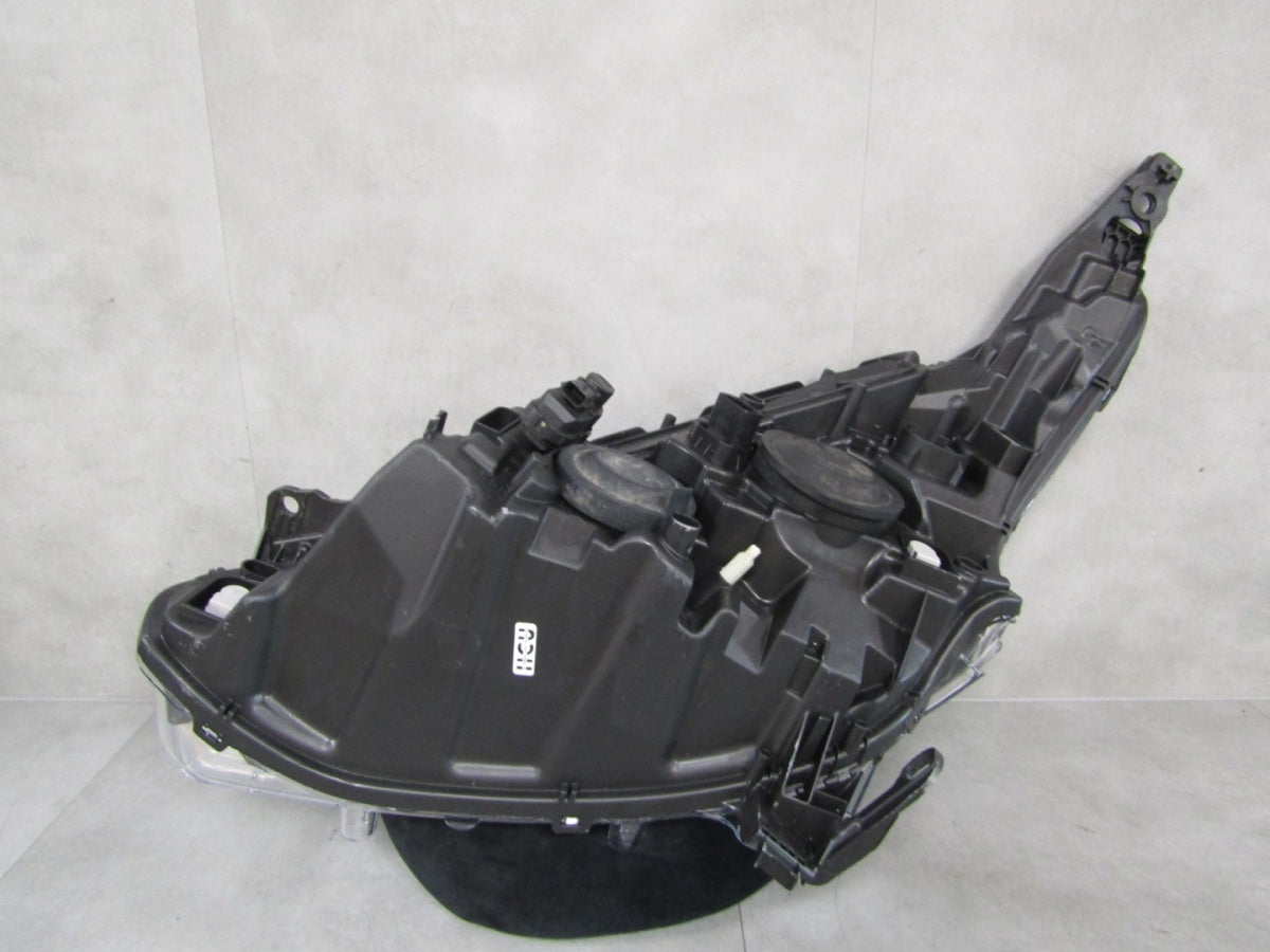 Prednji far PEUGEOT 208 I LIFT halogen sa sočivom 15-19 desni RH 9810805880
