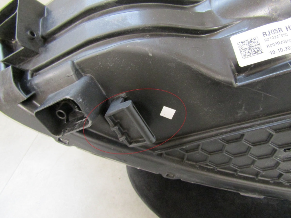 Prednji far KIA CEED 3 III halogen sa sočivom 18-21 RH desni 92102J7050