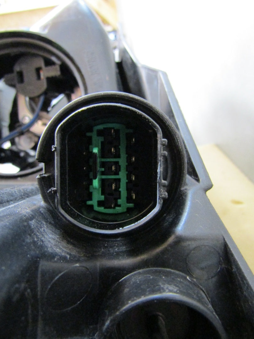 Prednji far KIA CEED 3 III halogen sa sočivom 18-21 RH desni 92102J7050
