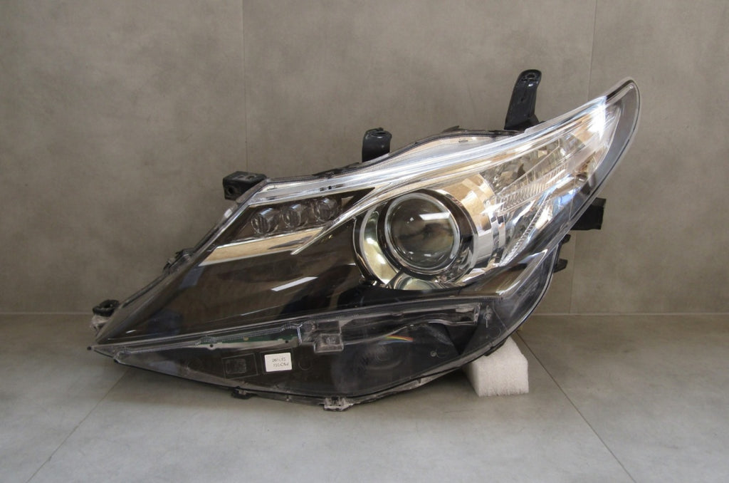 Prednji far TOYOTA AURIS 2 II xenon zakretni 12-15 LH lijevi