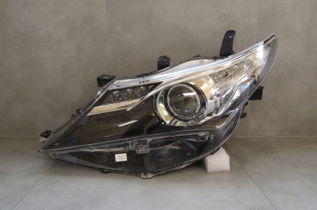 Prednji far TOYOTA AURIS 2 II xenon zakretni 12-15 LH lijevi