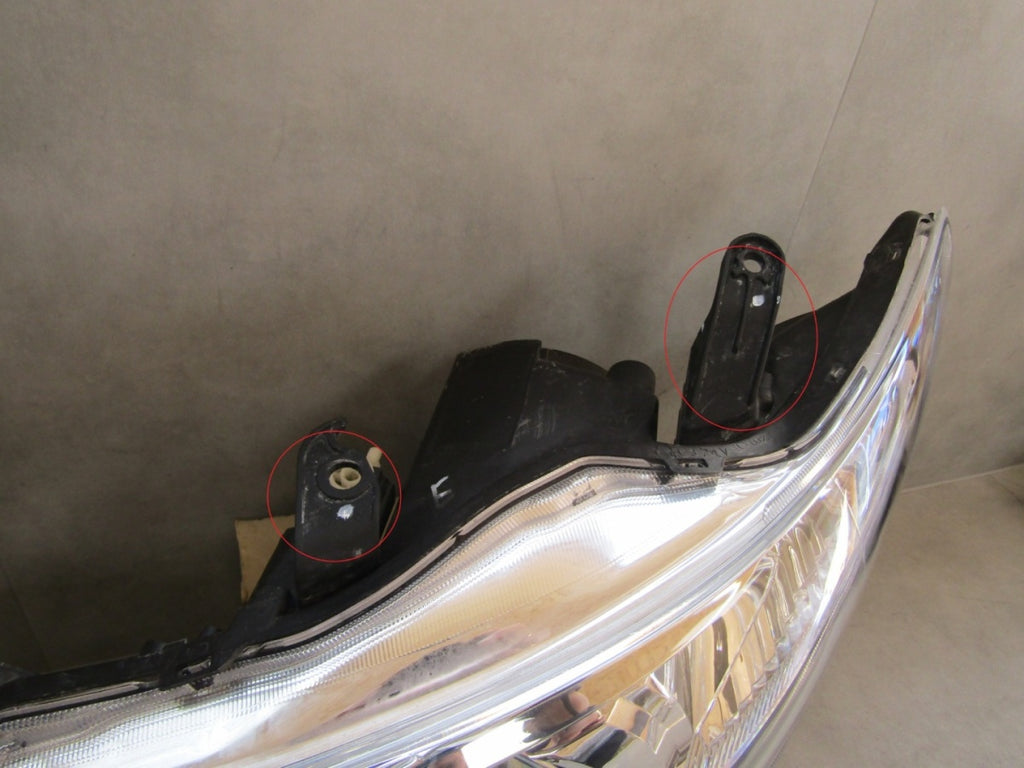 Prednji far TOYOTA AURIS 2 II xenon zakretni 12-15 LH lijevi