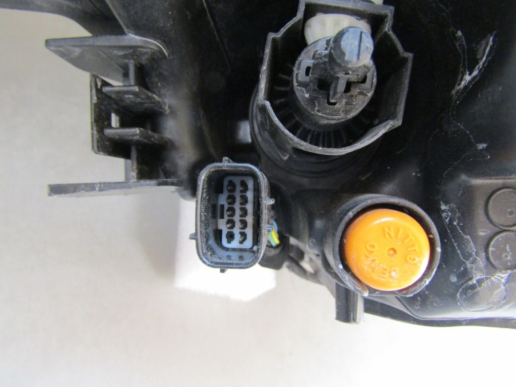 Prednji far TOYOTA AURIS 2 II xenon zakretni 12-15 LH lijevi