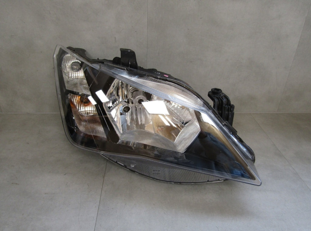 Prednji far SEAT IBIZA 4 IV VALEO LIFT halogen 12-17 RH 90079380