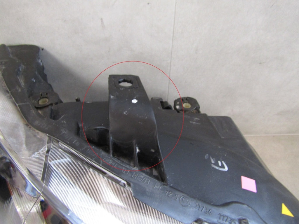 Prednji far SEAT IBIZA 4 IV VALEO LIFT halogen 12-17 RH 90079380