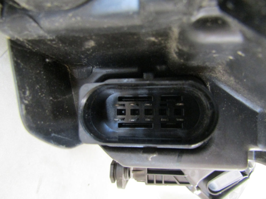 Prednji far SEAT IBIZA 4 IV VALEO LIFT halogen 12-17 RH 90079380