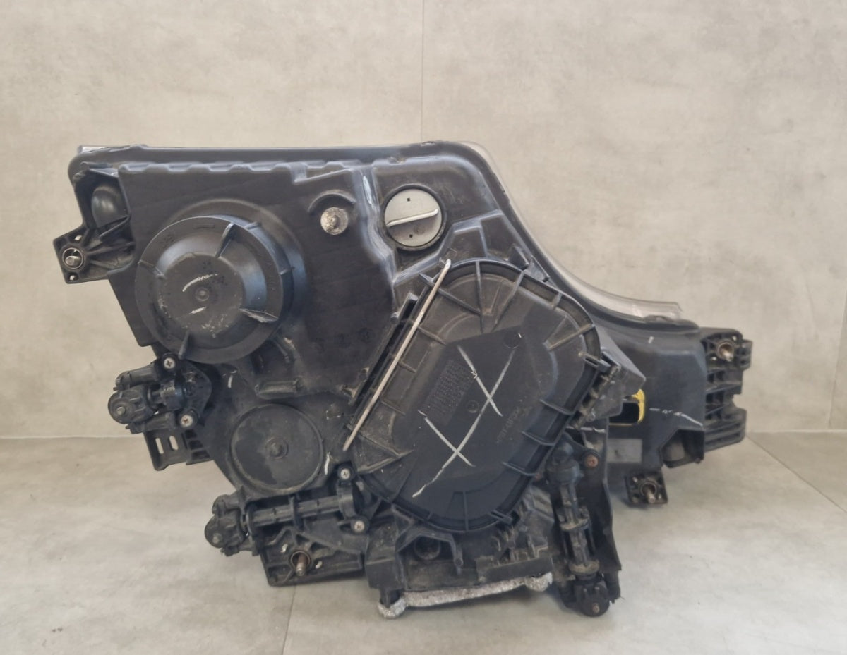Prednji far MERCEDES ACTROS MP4 xenon lijevi LH 11-19 A9608200639