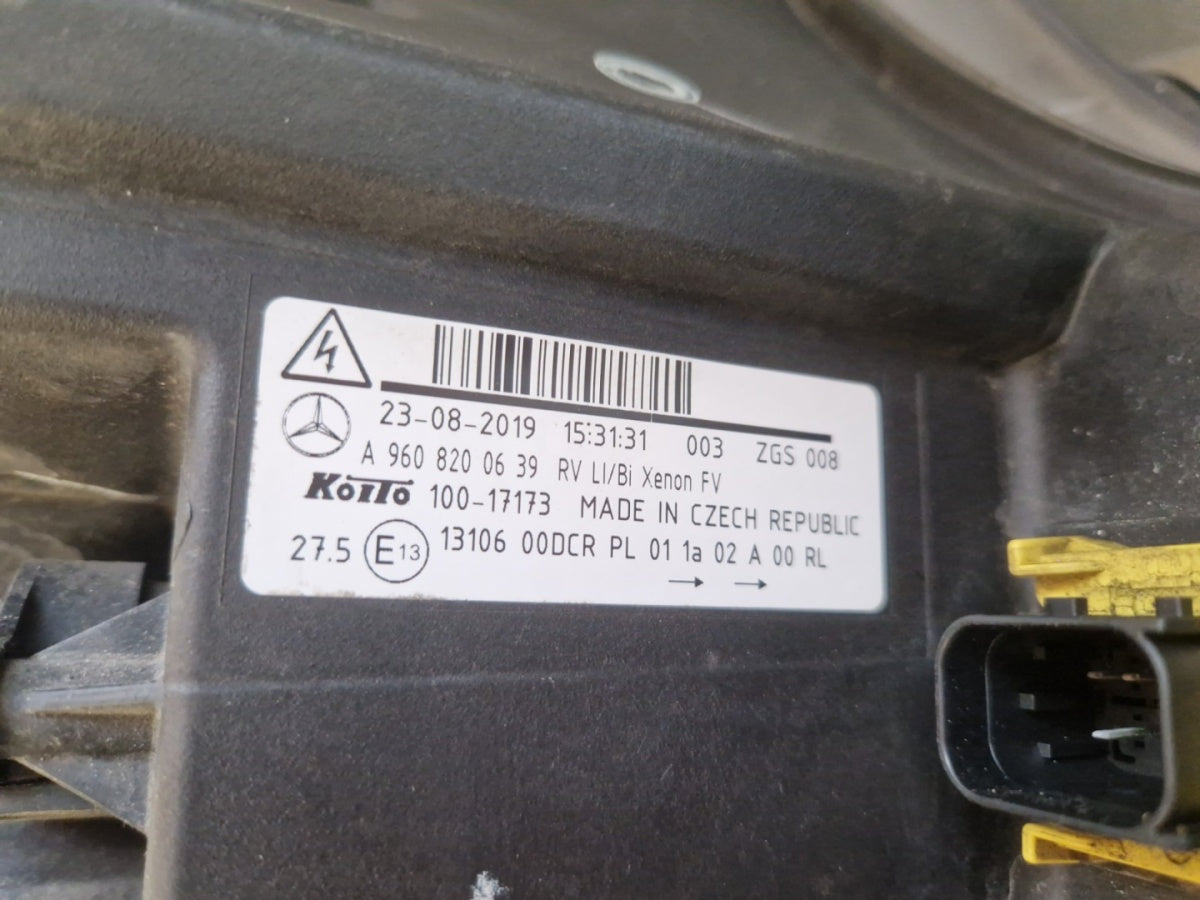 Prednji far MERCEDES ACTROS MP4 xenon lijevi LH 11-19 A9608200639