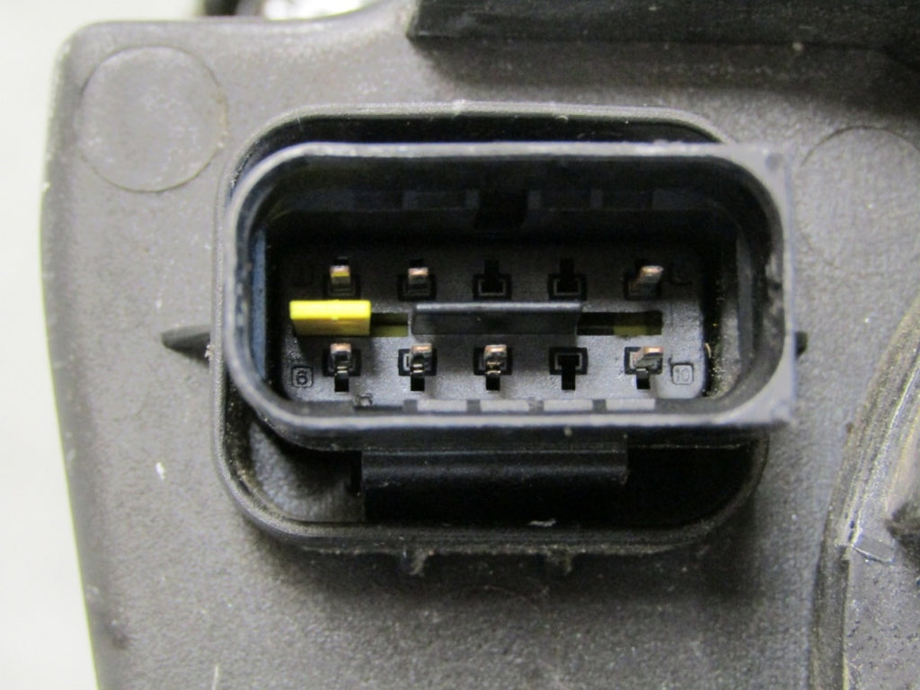 Prednji far PEUGEOT 2008 I halogen sa sočivom RH desni 9815403080 13-16