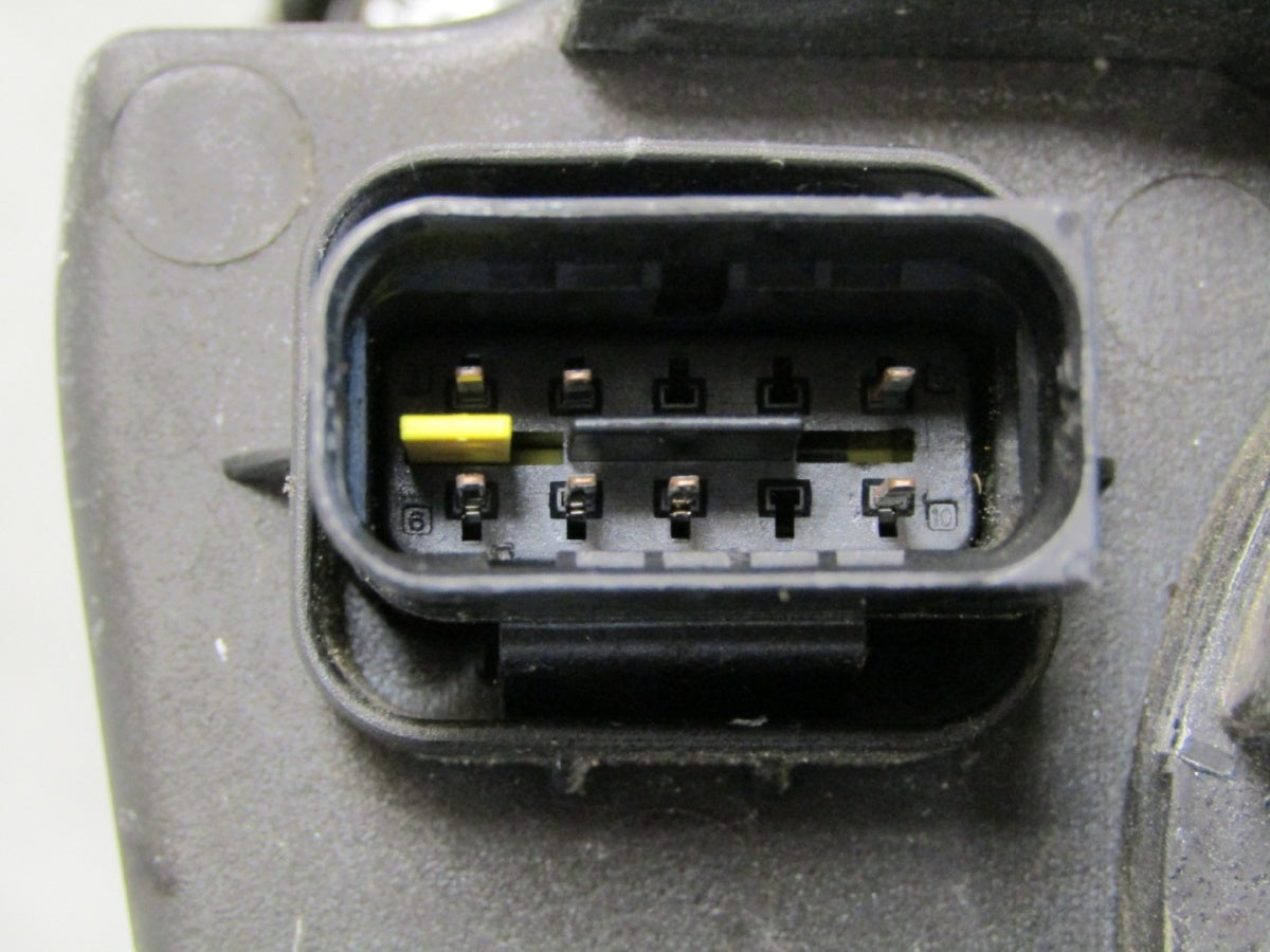 Prednji far PEUGEOT 2008 I halogen sa sočivom RH desni 9815403080 13-16