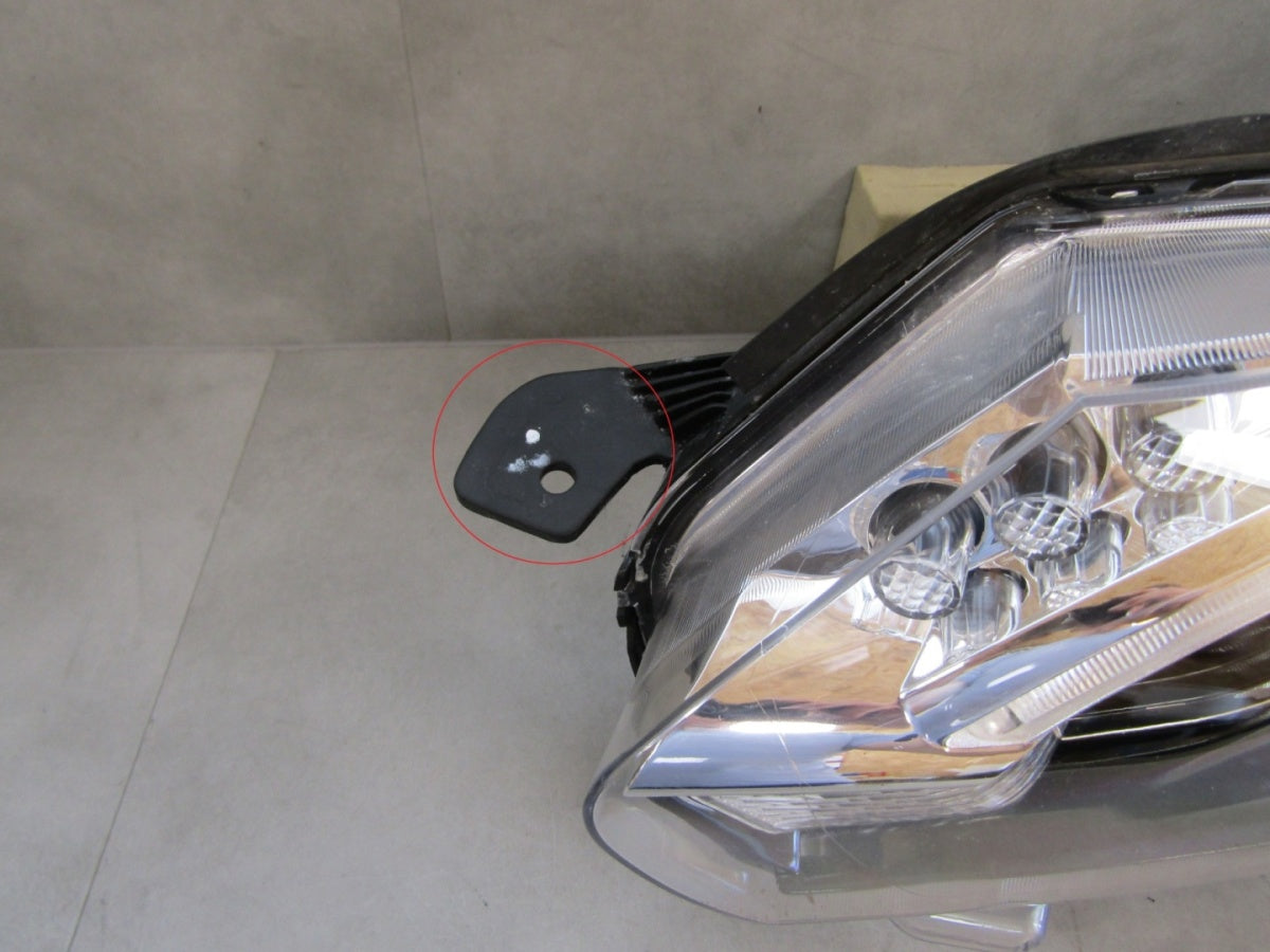 Prednji far TOYOTA PROACE 2 II xenon nezakretni 16-23 LH 9808589980-00
