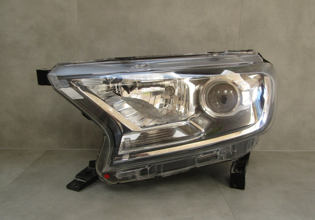 Prednji far FORD RANGER 3 III LIFT 15-18 halogen sa sočivom LH lijevi