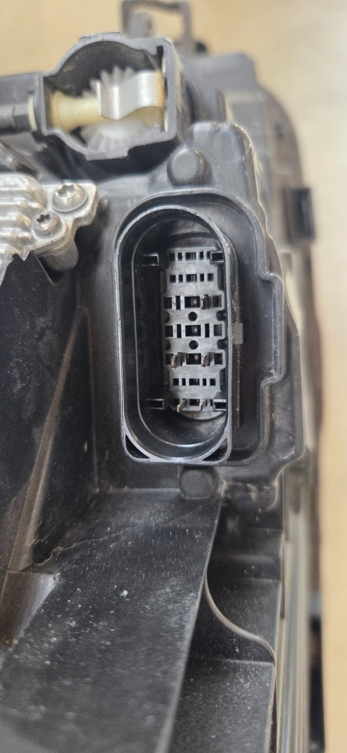 Prednji far VOLKSWAGEN PASSAT B9 FULL LED TOP 23- LH lijevi 3J1941035