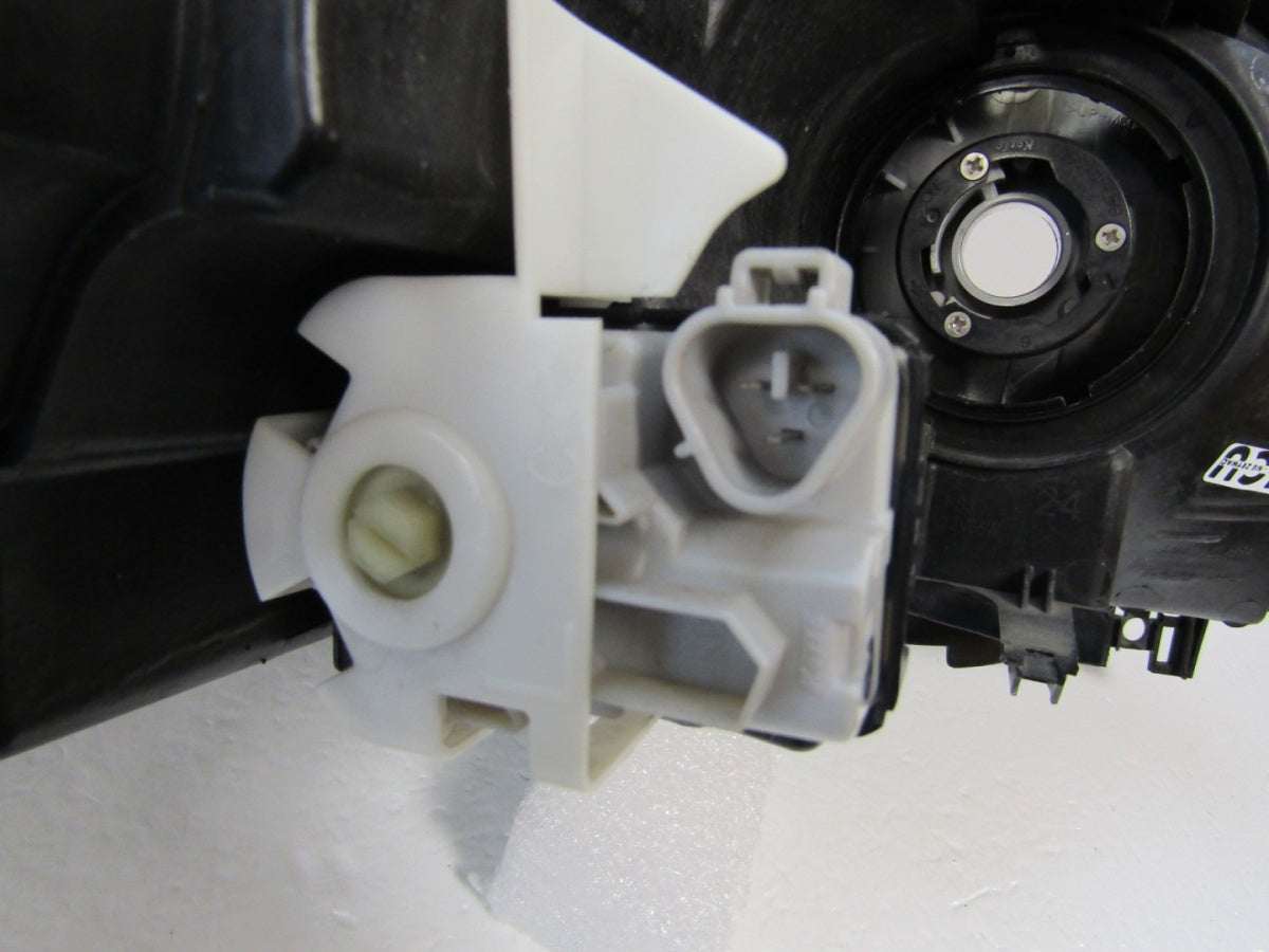 Prednji far MAZDA CX-7 CX 7 xenon 06-12 LH