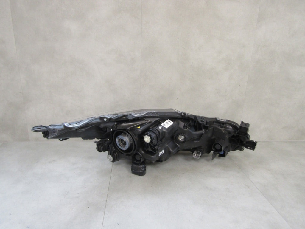 Prednji far TOYOTA COROLLA E21 SEDAN halogen sa sočivom LH 18- 81170-02T31-00
