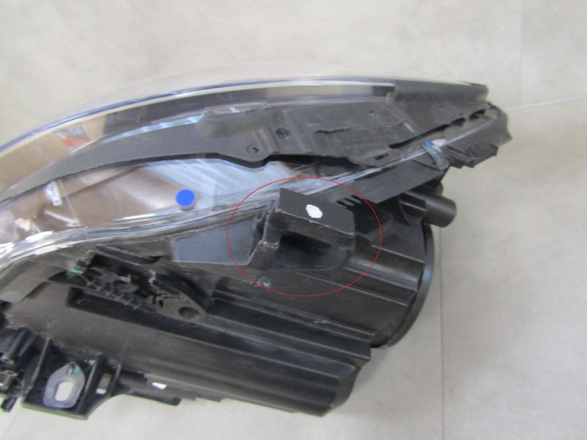 Prednji far MERCEDES B klasa W246 xenon zakretni ILS LH lijevi 11-14 A2468207761