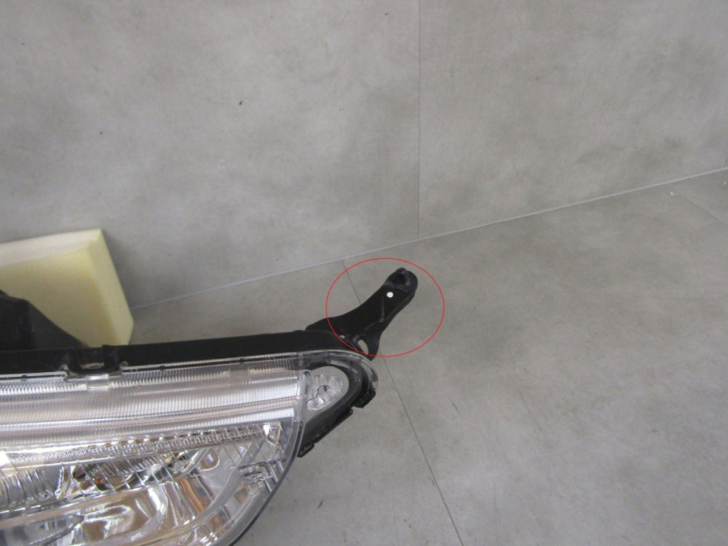 Prednji far MITSUBISHI ASX LIFT halogen 12-19 RH desni
