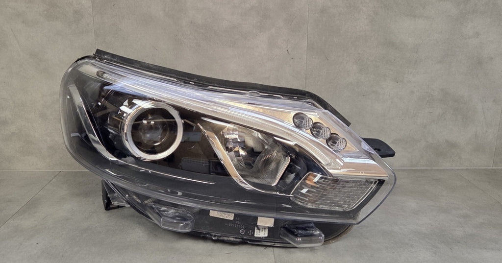 Prednji far TOYOTA PROACE 2 II xenon nezakretni 16-23 desni RH 9808237480-00