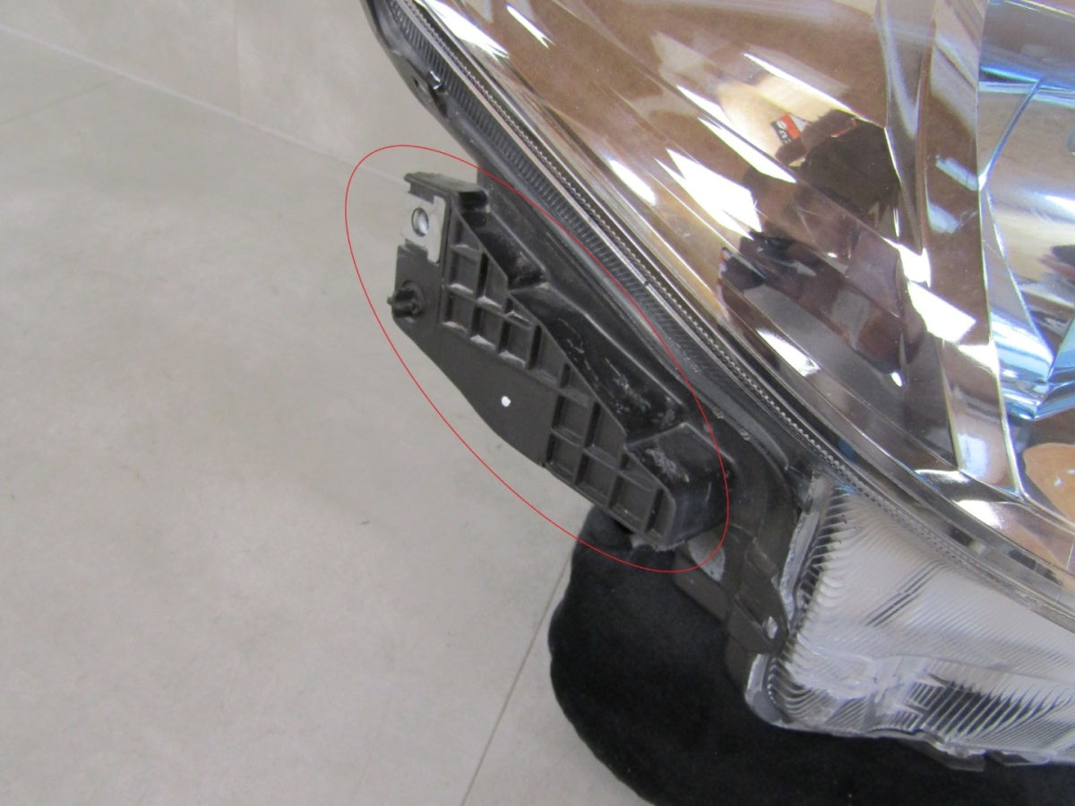 Prednji far SUZUKI VITARA 3 III LED 15-18 RH desni 100-18095