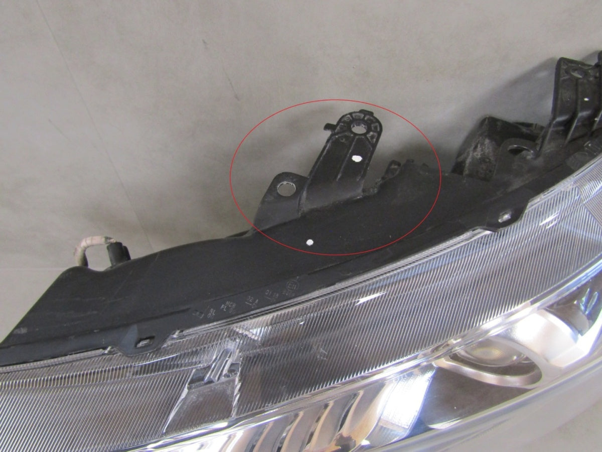 Prednji far FORD RANGER 3 III LIFT 15-18 halogen sa sočivom LH lijevi