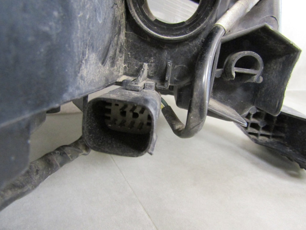 Prednji far FORD RANGER 3 III LIFT 15-18 halogen sa sočivom LH lijevi
