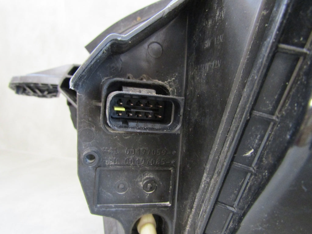 Prednji far CITROEN JUMPY III 3 16-23 VIVARO halogen 19-23 RH 9808567680