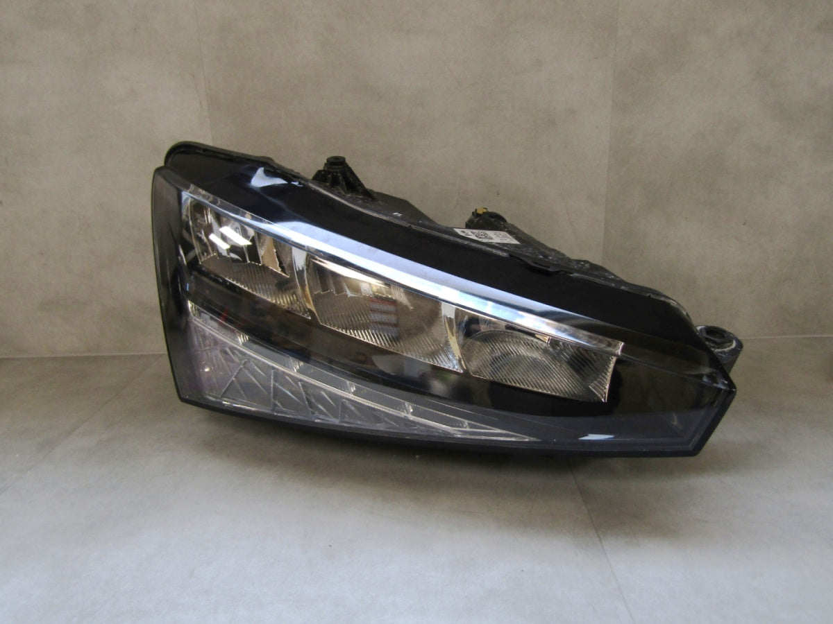 Prednji far SKODA SCALA LED 19-23 RH 657941016