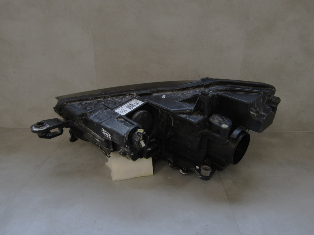 Prednji far SKODA SCALA LED 19-23 RH 657941016