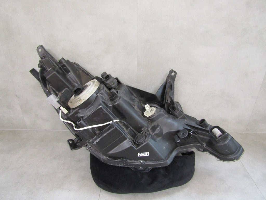 Prednji far Peugeot 108 halogen sa sočivom 14- LH lijevi 90026268
